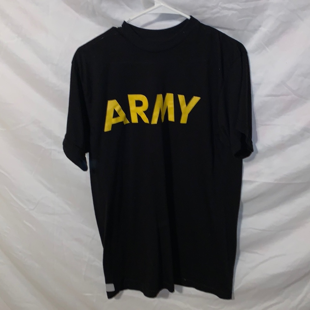 Black army tee size medium.